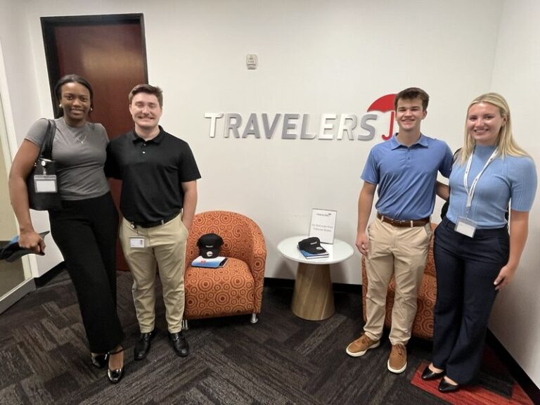 Travelers General Liability Insurance – Complete Guide, Benefits, and Real-World Examples