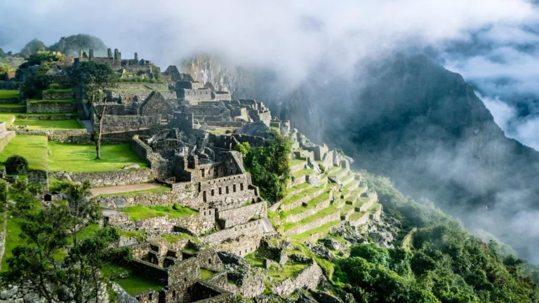 Luxury Galapagos and Machu Picchu Tours: Ultimate Travel Guide for an Unforgettable Adventure